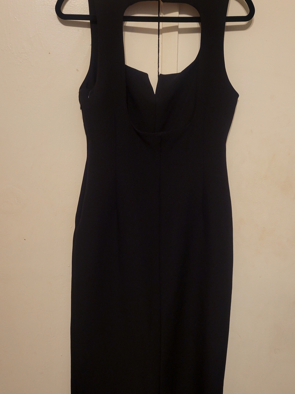 Classic Black Sleeveless Midi Dress with Cutout Neckline